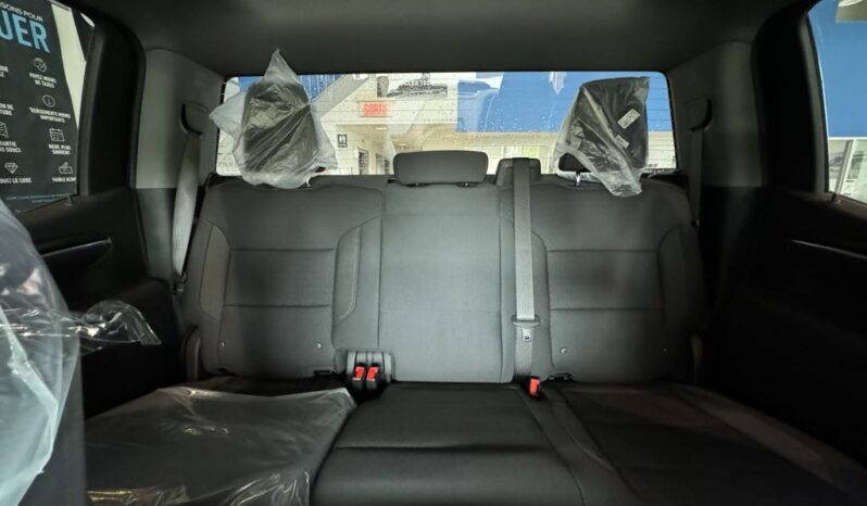 
								2025 Chevrolet Silverado 1500 Crew Cab Short Box 4 full									