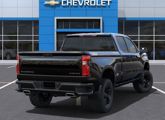 
								2025 Chevrolet Silverado 1500 Crew Cab Standard full									