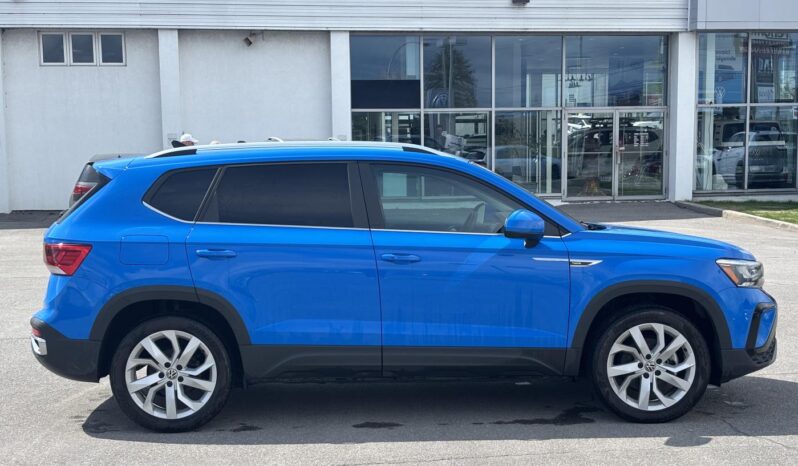 
								2022 Volkswagen Taos Comfortline 4MOTION full									