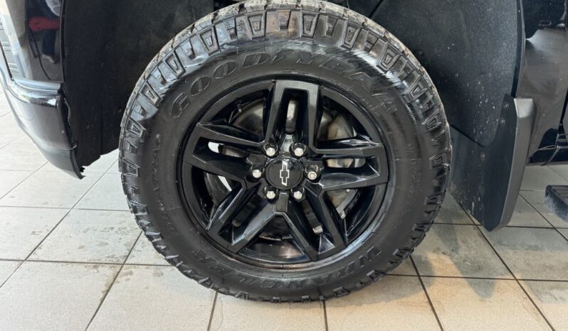 
								2021 Chevrolet Silverado 1500 Crew Cab 4×4 Custom / Standard Box full									