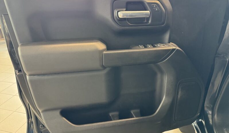 
								2021 Chevrolet Silverado 1500 Crew Cab 4×4 Custom / Standard Box full									