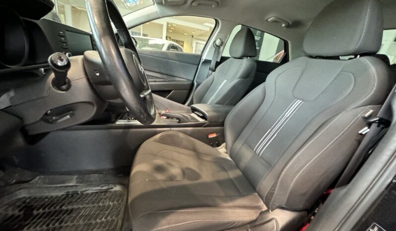 
								2022 Hyundai Elantra Preferred Ivt full									
