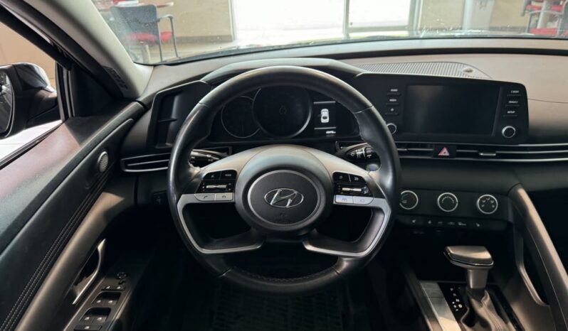 
								2022 Hyundai Elantra Preferred Ivt full									