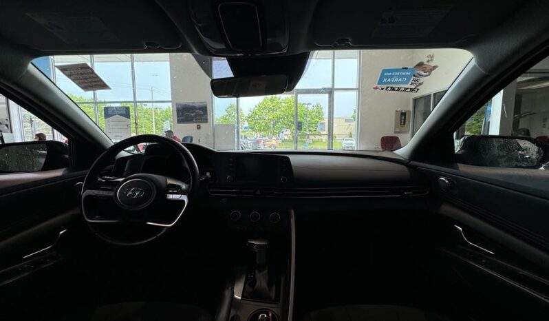 
								2022 Hyundai Elantra Preferred Ivt full									
