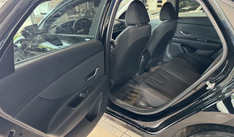 
								2022 Hyundai Elantra Preferred Ivt full									