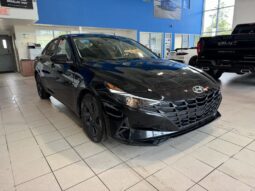
										2022 Hyundai Elantra Preferred Ivt full									