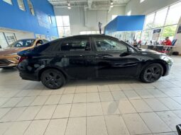 
										2022 Hyundai Elantra Preferred Ivt full									