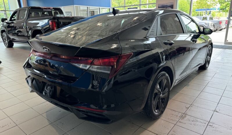 
								2022 Hyundai Elantra Preferred Ivt full									