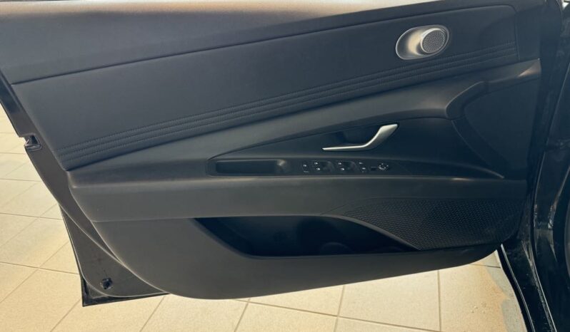 
								2022 Hyundai Elantra Preferred Ivt full									