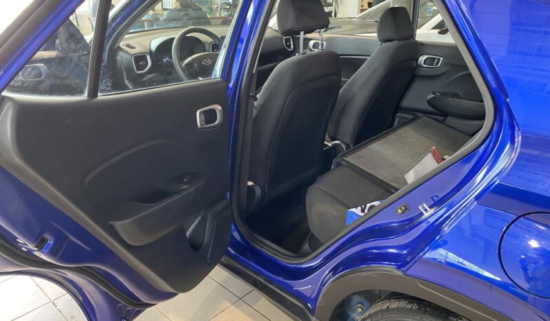 
								2022 Hyundai Venue Fwd Preferred full									