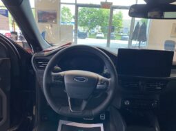
										2023 Ford Escape St-Line Awd full									