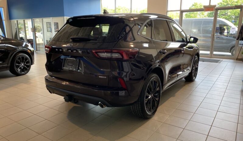 
								2023 Ford Escape St-Line Awd full									