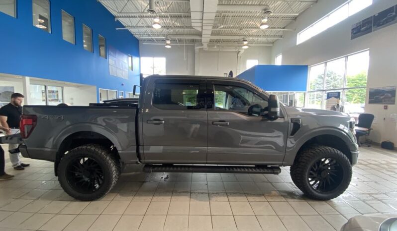 
								2024 Ford F-150 Xlt 4wd Supercrew full									