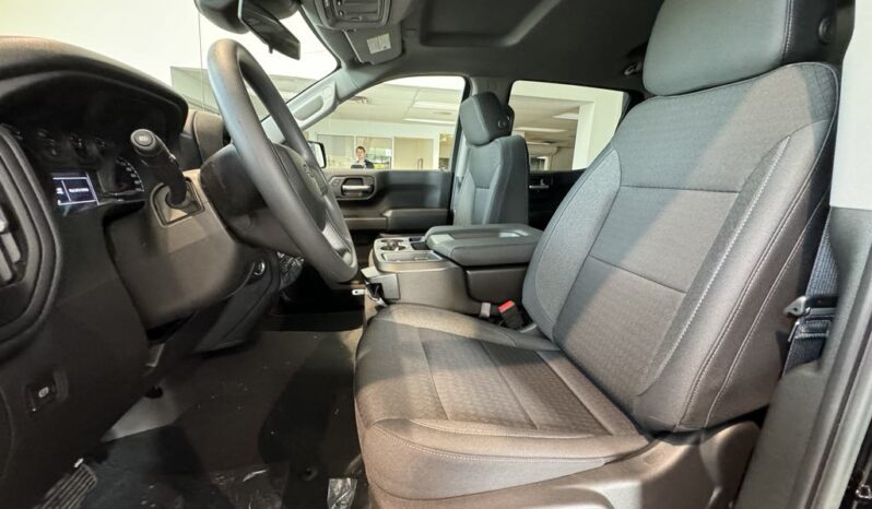 
								2025 Chevrolet Silverado 1500 Crew Cab Standard full									
