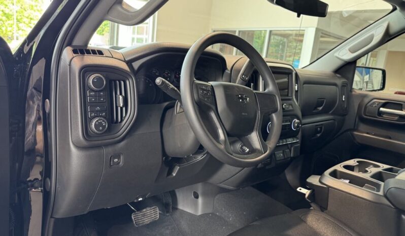 
								2025 Chevrolet Silverado 1500 Crew Cab Standard full									