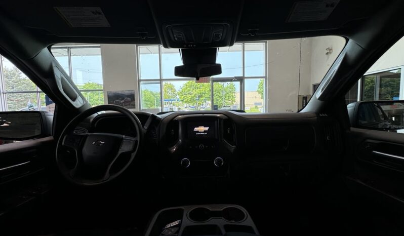 
								2025 Chevrolet Silverado 1500 Crew Cab Standard full									