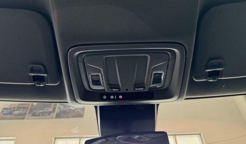 
								2025 Chevrolet Silverado 1500 Crew Cab Standard full									