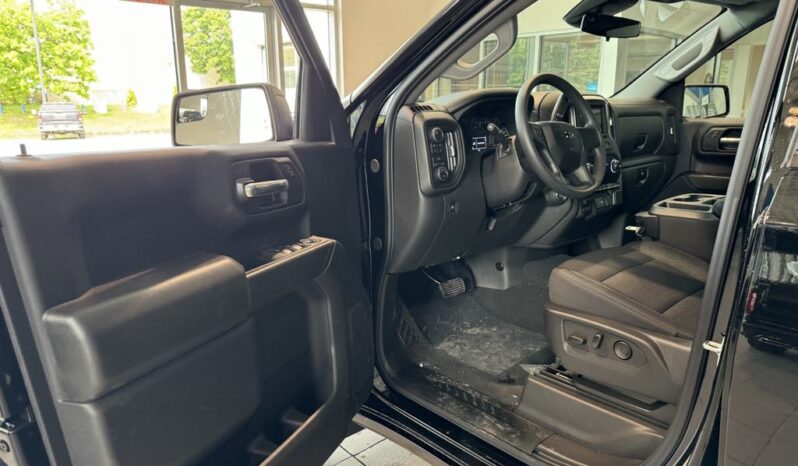 
								2025 Chevrolet Silverado 1500 Crew Cab Standard full									