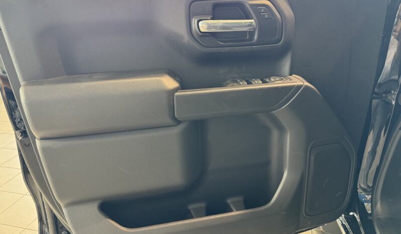 
								2025 Chevrolet Silverado 1500 Crew Cab Standard full									
