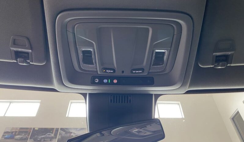 
								2025 GMC Sierra 2500 4wd Crew Cab full									