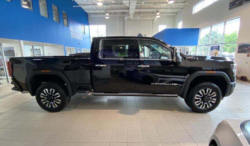 
								2025 GMC Sierra 2500 4wd Crew Cab full									
