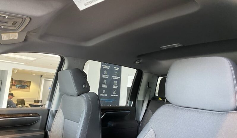 
								2025 GMC Sierra 2500 4wd Crew Cab full									