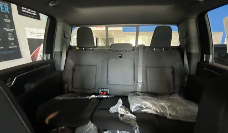 
								2025 GMC Sierra 2500 4wd Crew Cab full									