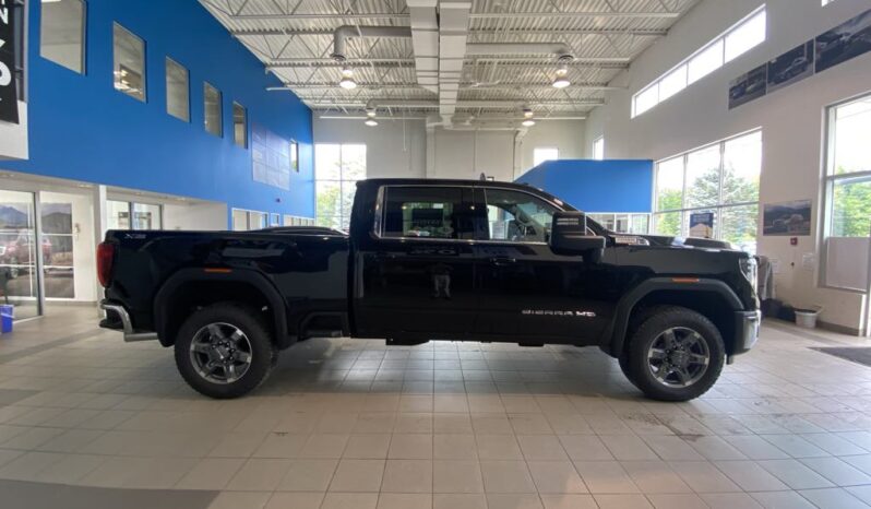 
								2025 GMC Sierra 2500 4wd Crew Cab full									