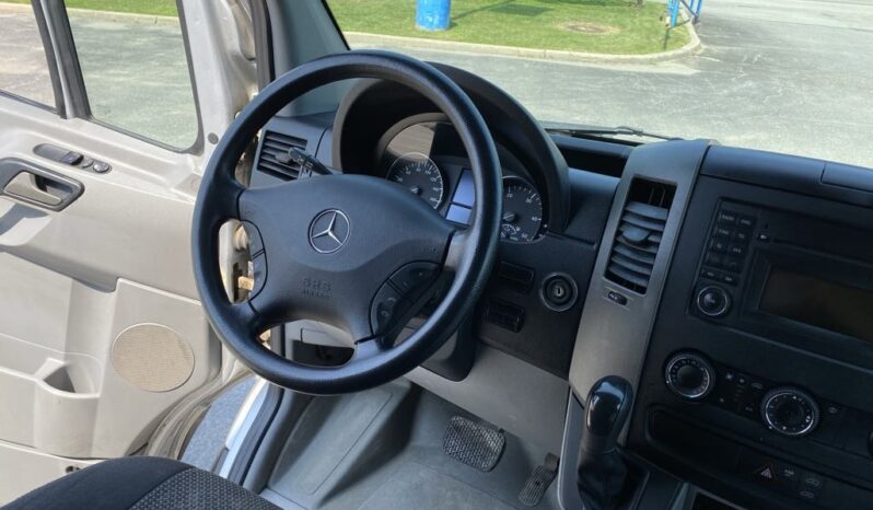 
								2013 Mercedes-Benz Sprinter 2500 Cargo full									