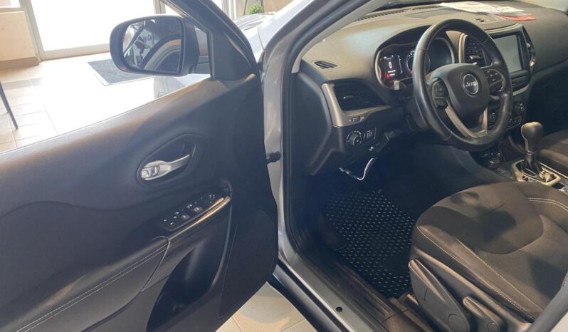 
								2015 Jeep Cherokee 4×4 North full									