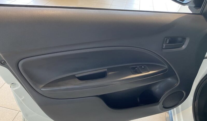 
								2015 Mitsubishi Mirage Es – Cvt full									
