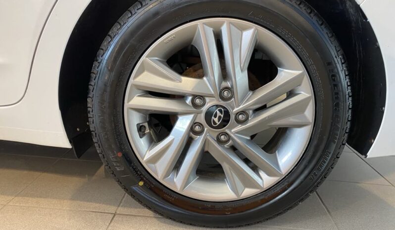 
								2020 Hyundai Elantra Preferred Ivt full									