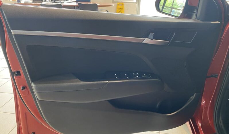 
								2020 Hyundai Elantra Preferred Ivt full									