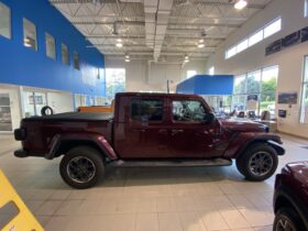 2021 Jeep Gladiator Overland