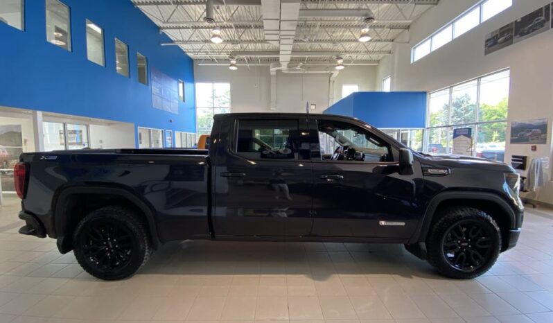 
								2022 GMC Sierra 1500 Elevation Standard full									