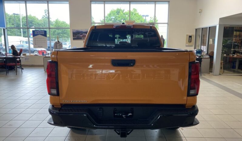 
								2025 Chevrolet Colorado Crew Cab Short Box 4 full									