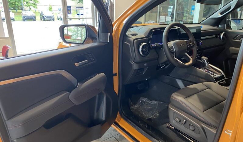 
								2025 Chevrolet Colorado Crew Cab Short Box 4 full									