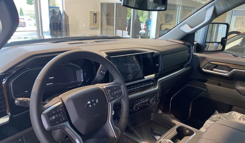 
								2025 Chevrolet Silverado 2500 4wd Crew Cab full									