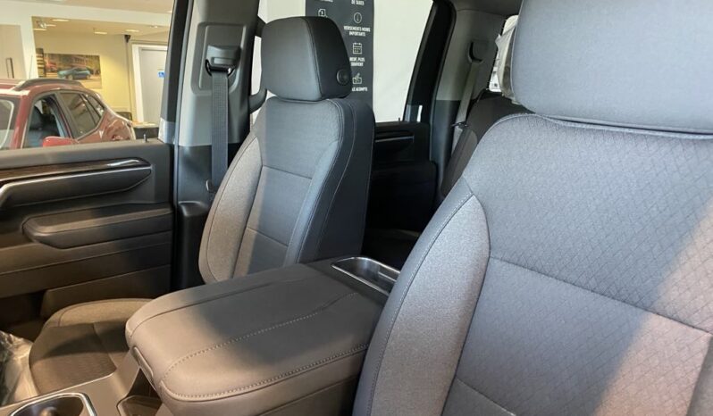 
								2025 Chevrolet Silverado 2500 4wd Crew Cab full									