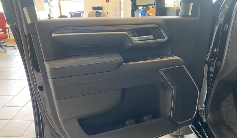 
								2025 Chevrolet Silverado 2500 4wd Crew Cab full									