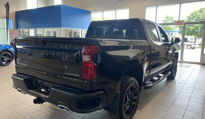 
								2025 Chevrolet Silverado 1500 Crew Cab Short Box 4 full									