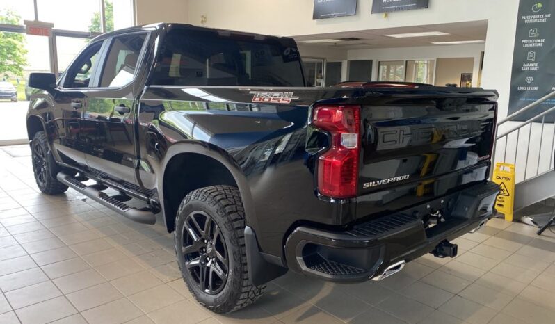 
								2025 Chevrolet Silverado 1500 Crew Cab Short Box 4 full									