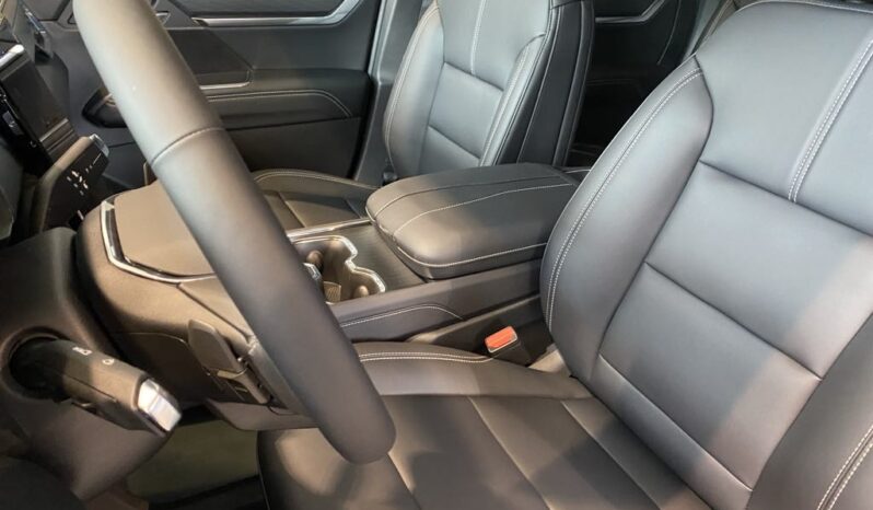 
								2025 GMC Acadia Awd Elevation full									