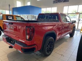 2025 GMC Sierra 1500 Crew Cab Standard