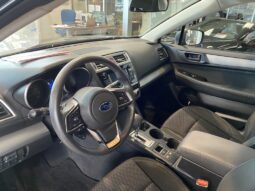 
										2018 Subaru Outback 2.5i At full									