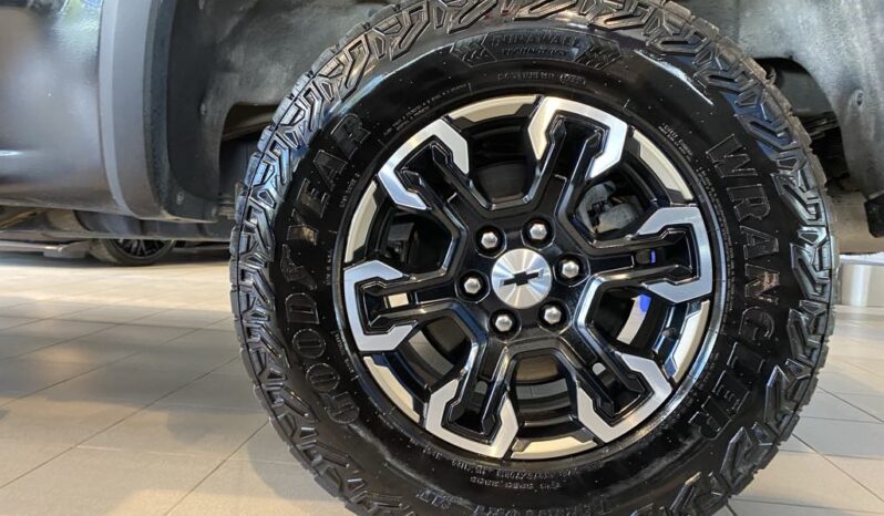 
								2023 Chevrolet Silverado 1500 Crew Cab 4×4 Zr2 full									
