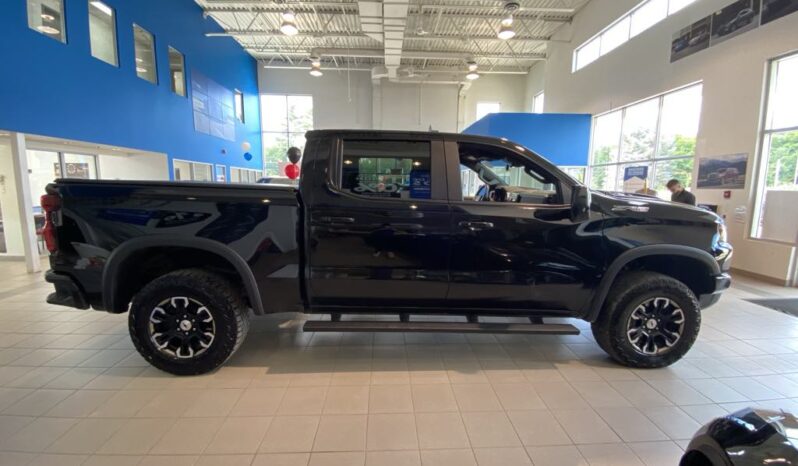 
								2023 Chevrolet Silverado 1500 Crew Cab 4×4 Zr2 full									