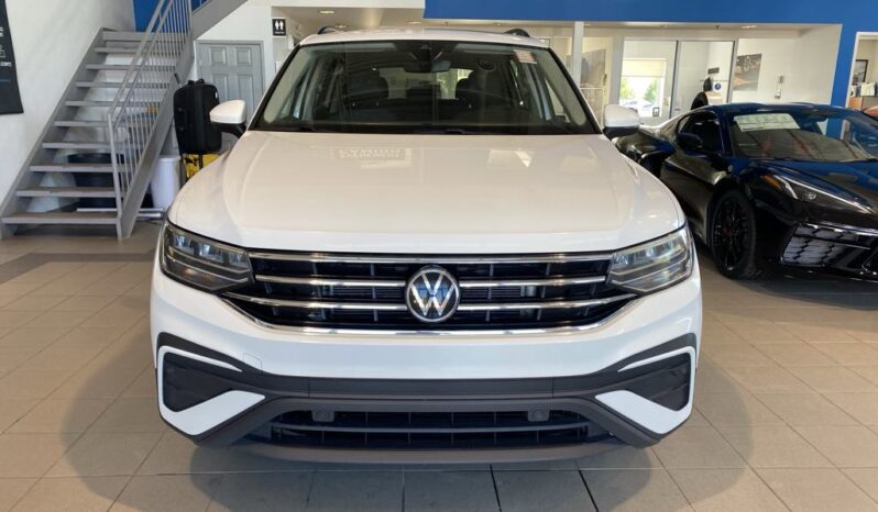 
								2023 Volkswagen Tiguan Comfortline 2.0t 8sp full									