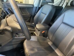 
										2023 Volkswagen Tiguan Comfortline 2.0t 8sp full									
