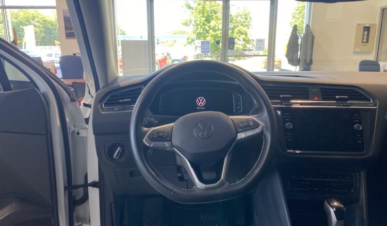 
								2023 Volkswagen Tiguan Comfortline 2.0t 8sp full									